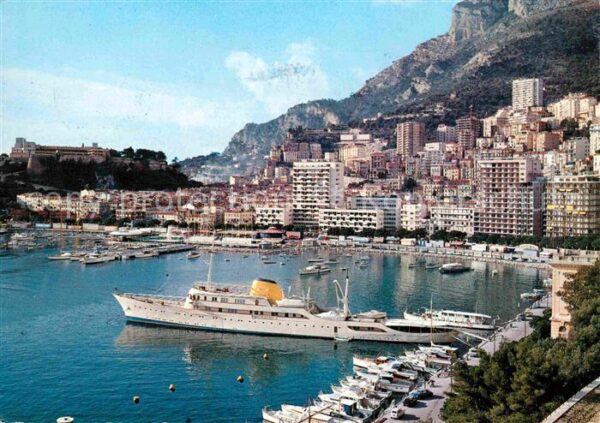 Monte-Carlo Vue sur le Port et la Condamine