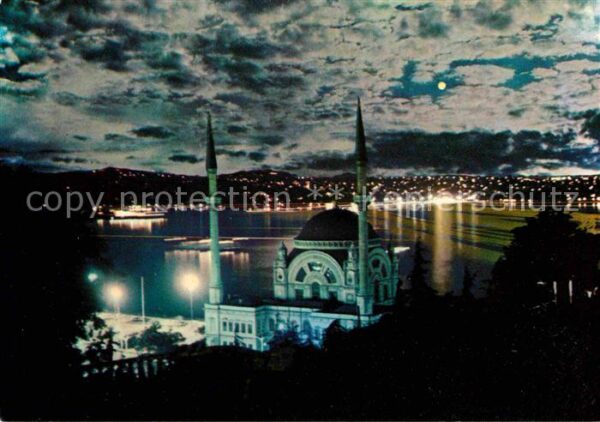Istanbul Constantinopel The Mosque of Dolmabahce and Bosphorus