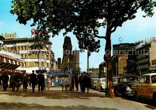 Berlin Kurfürstendamm mit Kaiser Wilhelm Gedäc