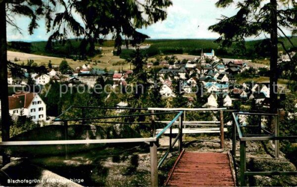 Bischofsgruen Blick vom Hügelfelsen Höhenluftkurort F