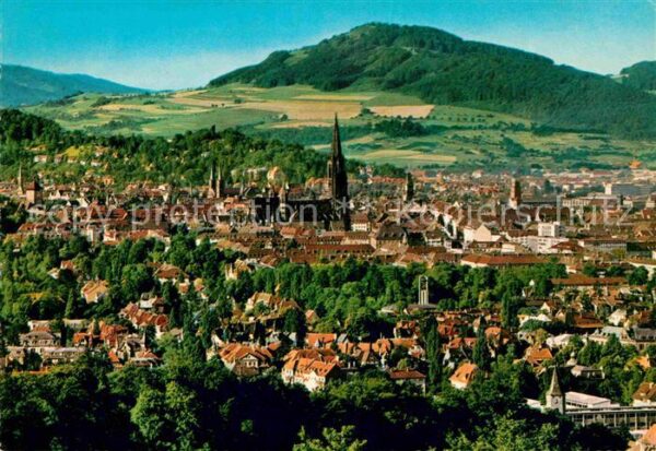 Freiburg Breisgau Stadtbild mit Freiburger Münster und Sc