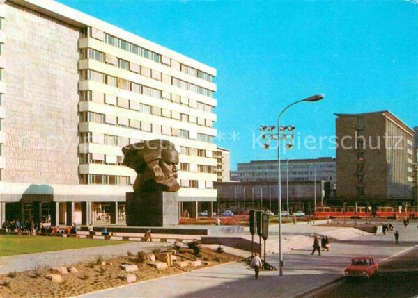 Karl-Marx-Stadt Karl Marx Allee mit Karl Marx Monument