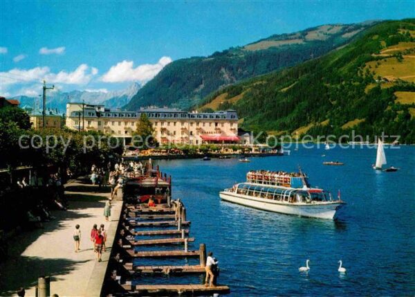Zell See Seepromenade mit Grandhotel Ausflugsdam