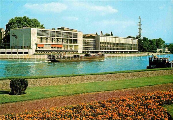 Liege Luettich La Meuse et le Palais des Congres Maas