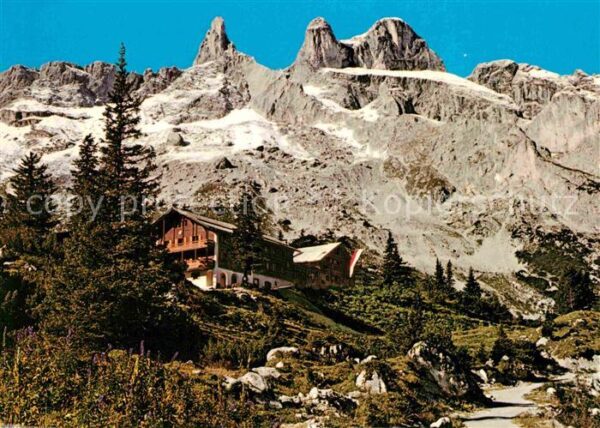 Tschagguns Vorarlberg Lindauer Hütte mit Drei Türmen Alpenpar