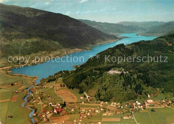 Ossiachersee mit Ruine Landskron Alpen Fliegeraufnah