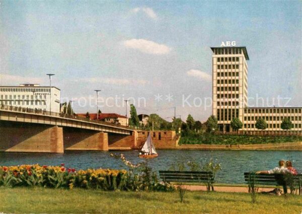 Frankfurt Main An der Friedensbrücke