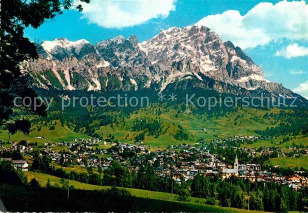 Cortina d Ampezzo mit Monte Cristallo