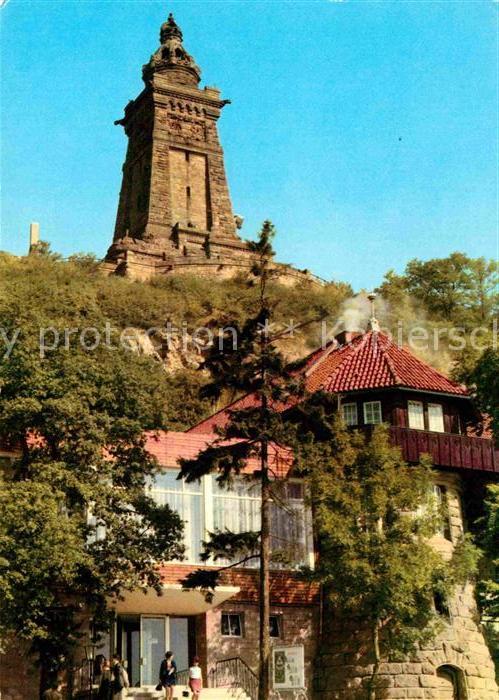 Kyffhaeuser Denkmal mit HOG Burghof