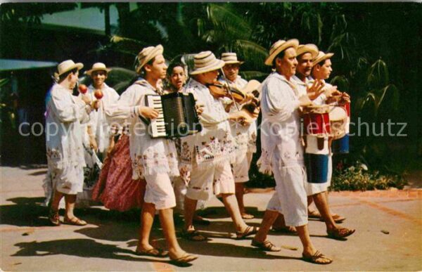 Musikanten Conjunto Tipico Montunos y Polleras Pan