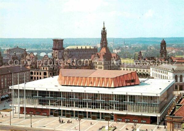 Dresden Kulturpalast Blick von Kreuzkirche
