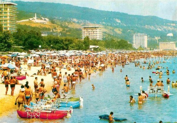 Slatni Pjasazi Strand