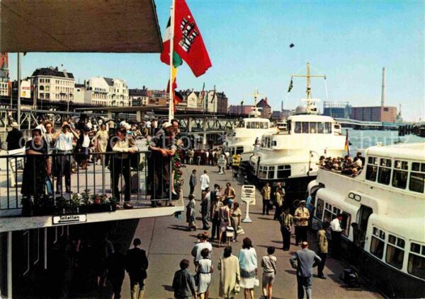 Hamburg St. Pauli Landungsbrücken
