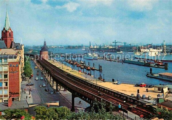 Hamburg Hafen mit Überseebrücke