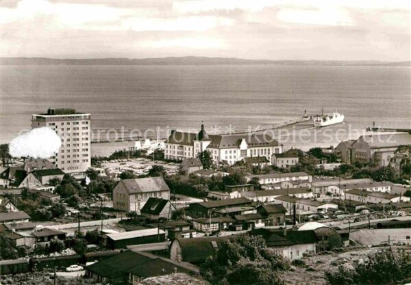 Sassnitz Ostseebad Ruegen Teilansicht mit Hafen Fähre