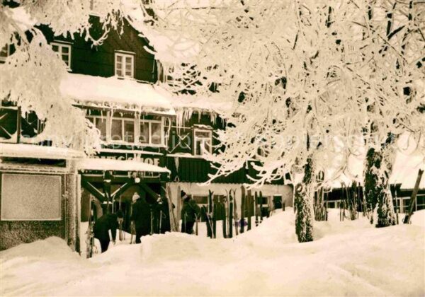 Schellerhau HO Hotel Gebirgshof im Winter Skifahrer