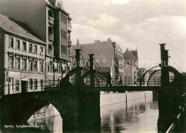 Berlin Jungfernbrücke