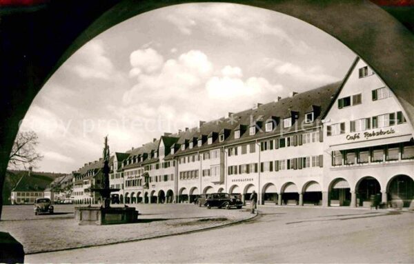 Freudenstadt Marktplatz Arkaden Brunnen