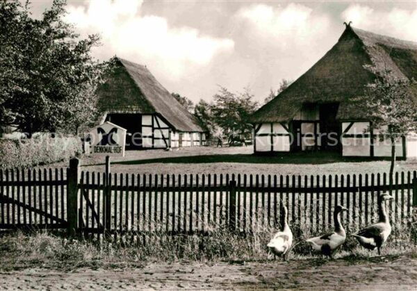 Klockenhagen Freilichtmuseum Bauernhaus und Scheune