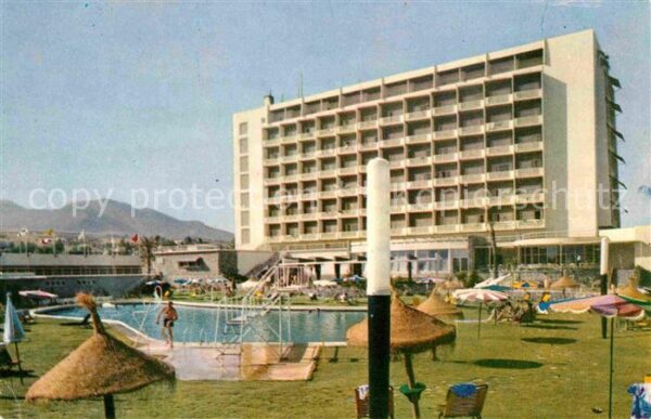 Torremolinos Hotel Pez Espada Piscina y vista parcia