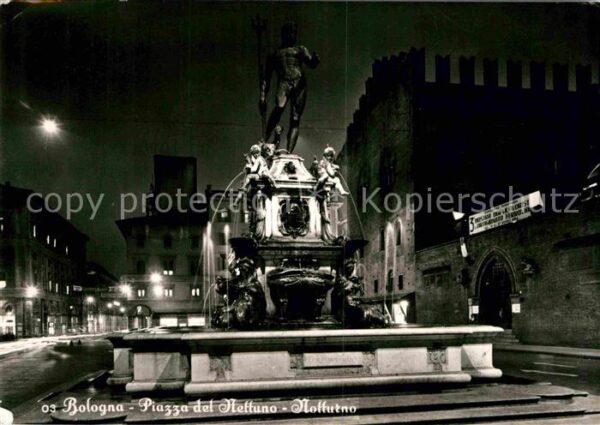 Bologna Piazza del Nettuno Notturno