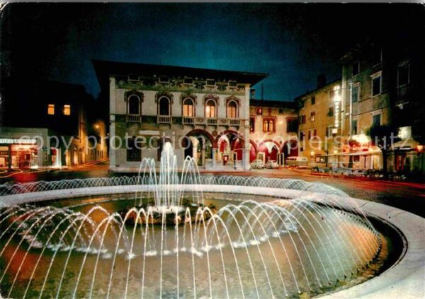 Rovereto Notturno in Piazza Rosmini