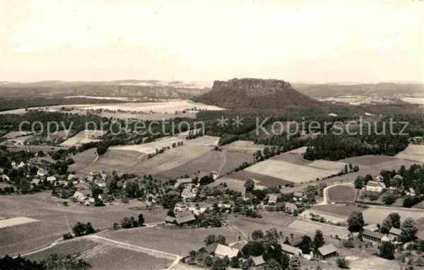Pfaffendorf Koenigstein mit Fels Pfaffenstein