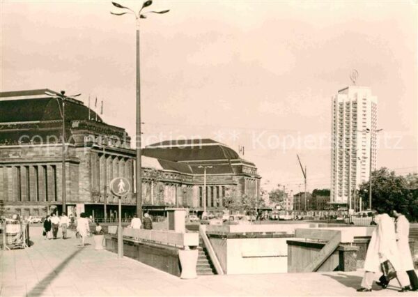 Leipzig Hauptbahnhof mit Wohnhochhaus Wintergar