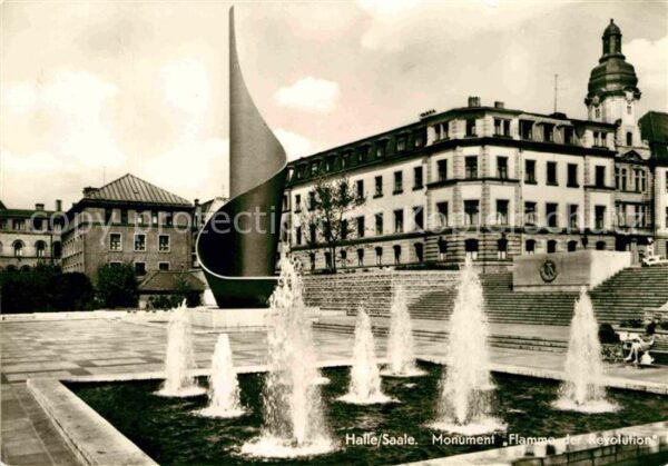Halle Saale Monument Flammen der Revolution Wassers