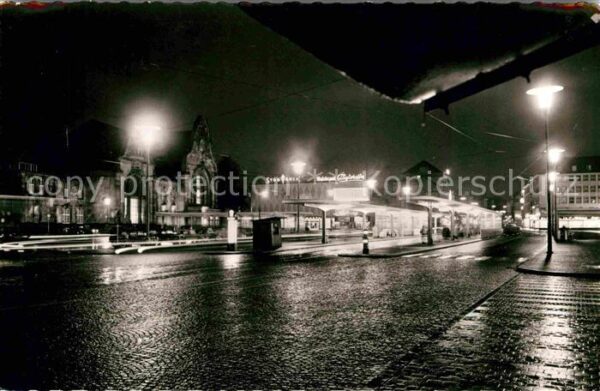 Moenchengladbach Nachtaufnahme Bahnhofvorplatz