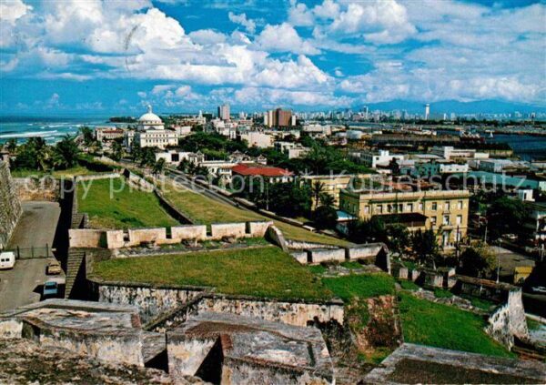 San Juan Puerto Rico Vista del Capitolio desde el Castillo S