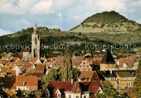 Reutlingen BW Marienkirche mit Achalm Hausberg der St