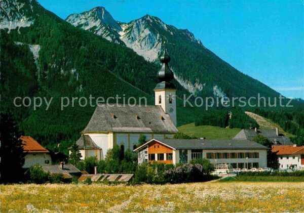 Inzell Ortsansicht mit Kirche Rauschberg Chiem