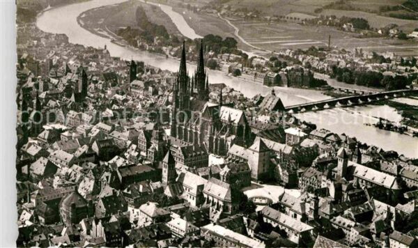 Regensburg Dom Steinerne Brücke Luftaufnahme