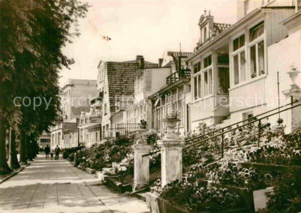 Warnemuende Ostseebad Häuser am Alten Strom