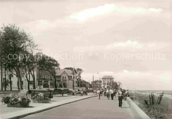 Kuehlungsborn Ostseebad Strandpromenade