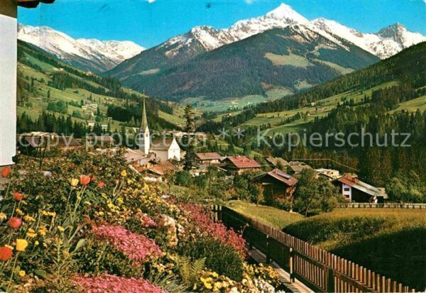 Alpbach Collegedorf mit grossen Galtenberg