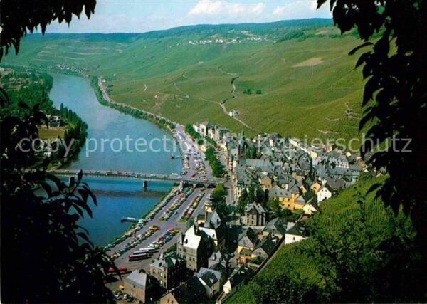 Bernkastel-Kues Moselpartie Blick von Burg-Landshut