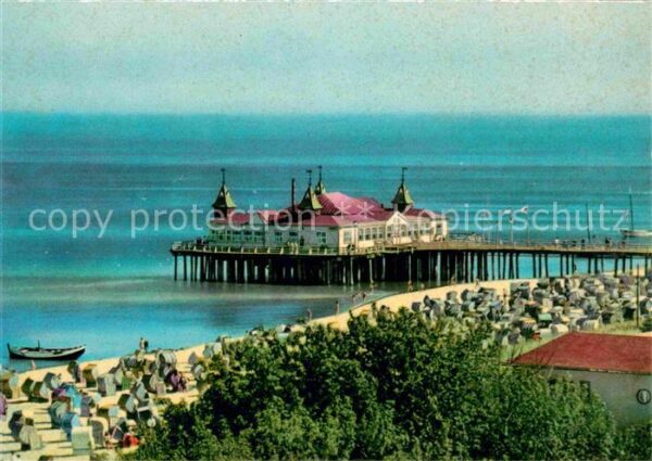 Ahlbeck Ostseebad Strand und Strandcafe