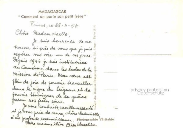 Madagascar Comment on porte son petit frere Enfant – Bild 2