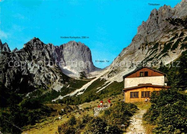 Gaudeamushuette im Wilden Kaiser mit Vorderer Karlspitz