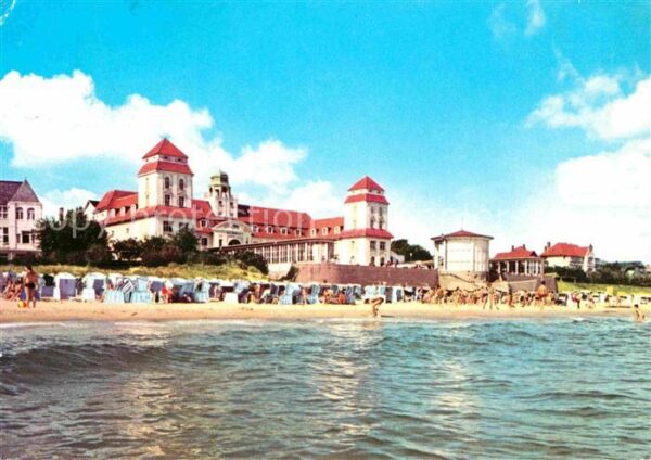 Binz Ruegen Kurhaus Strand Ansicht vom Meer aus