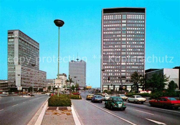 Essen Ruhr Bismarckplatz mit RWE Hochhaus und Thys