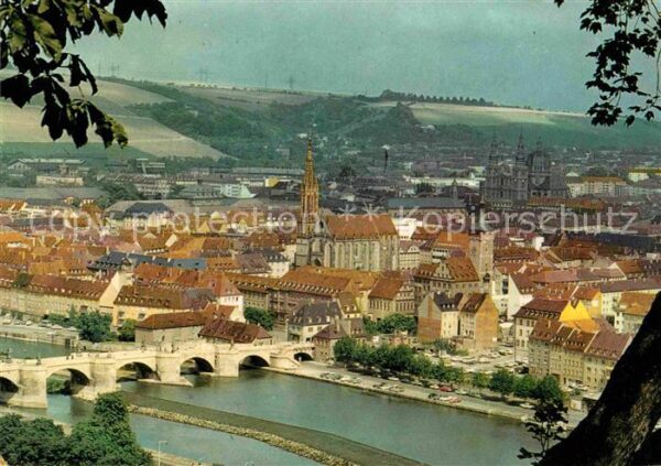 Wuerzburg Blick von der Feste Marienberg