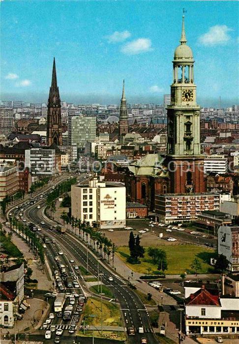 Hamburg Ost West Strasse mit St Miacheliskirche