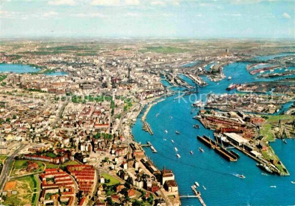 Hamburg Stadtgebiet und Hafen Fliegeraufnahme