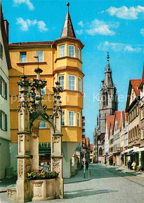 Reutlingen BW Wilhelmstrasse mit Lindenbrunnen und Ma