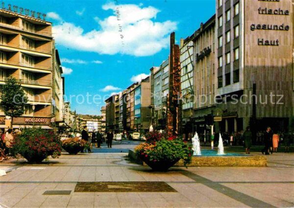 Duesseldorf Schadowstrasse Brunnen