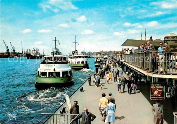Hamburg St Pauli Landungsbrücken