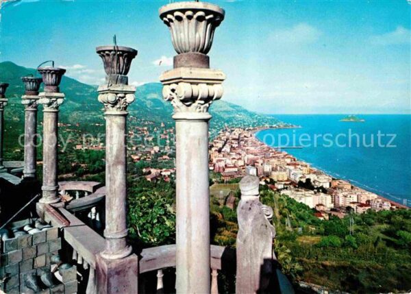 ALASSIO Savona Liguria IT Panorama Küste